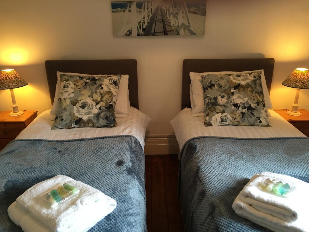 Sandsides Guest House 惠特利湾 外观 照片